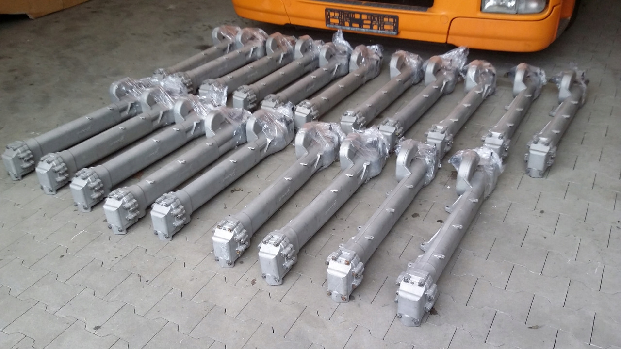 MAN F2000 TGA EGR TGX RECYRKULATOR D20,D26,D28 - EGR cooler for Truck: picture 2 MAN F2000 TGA EGR TGX RECYRKULATOR D20,D26,D28 - EGR cooler for Truck: picture 2