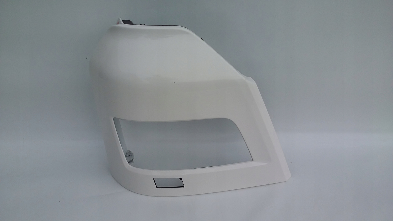 PRAWA OSŁONA REFLEKTORA NA XENON MAN TGX EURO 6 - Bumper for Truck: picture 1 PRAWA OSŁONA REFLEKTORA NA XENON MAN TGX EURO 6 - Bumper for Truck: picture 1