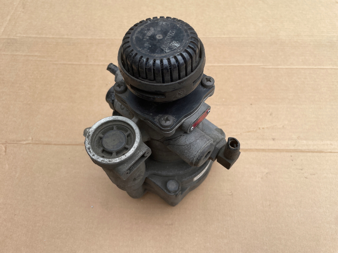 ZAWÓR STERUJĄCY NACZEPY PRZYCZEPY WABC0 MAN DAF 9730090067 - Brake valve: picture 1 ZAWÓR STERUJĄCY NACZEPY PRZYCZEPY WABC0 MAN DAF 9730090067 - Brake valve: picture 1