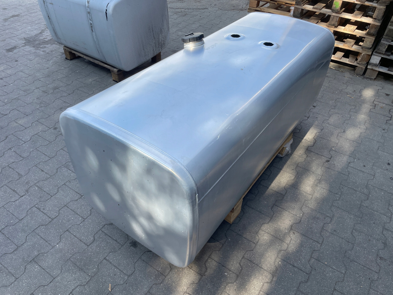 ZBIORNIK PALIWA 600L DAF XF 105 , 95, CF - Fuel tank for Truck: picture 5 ZBIORNIK PALIWA 600L DAF XF 105 , 95, CF - Fuel tank for Truck: picture 5