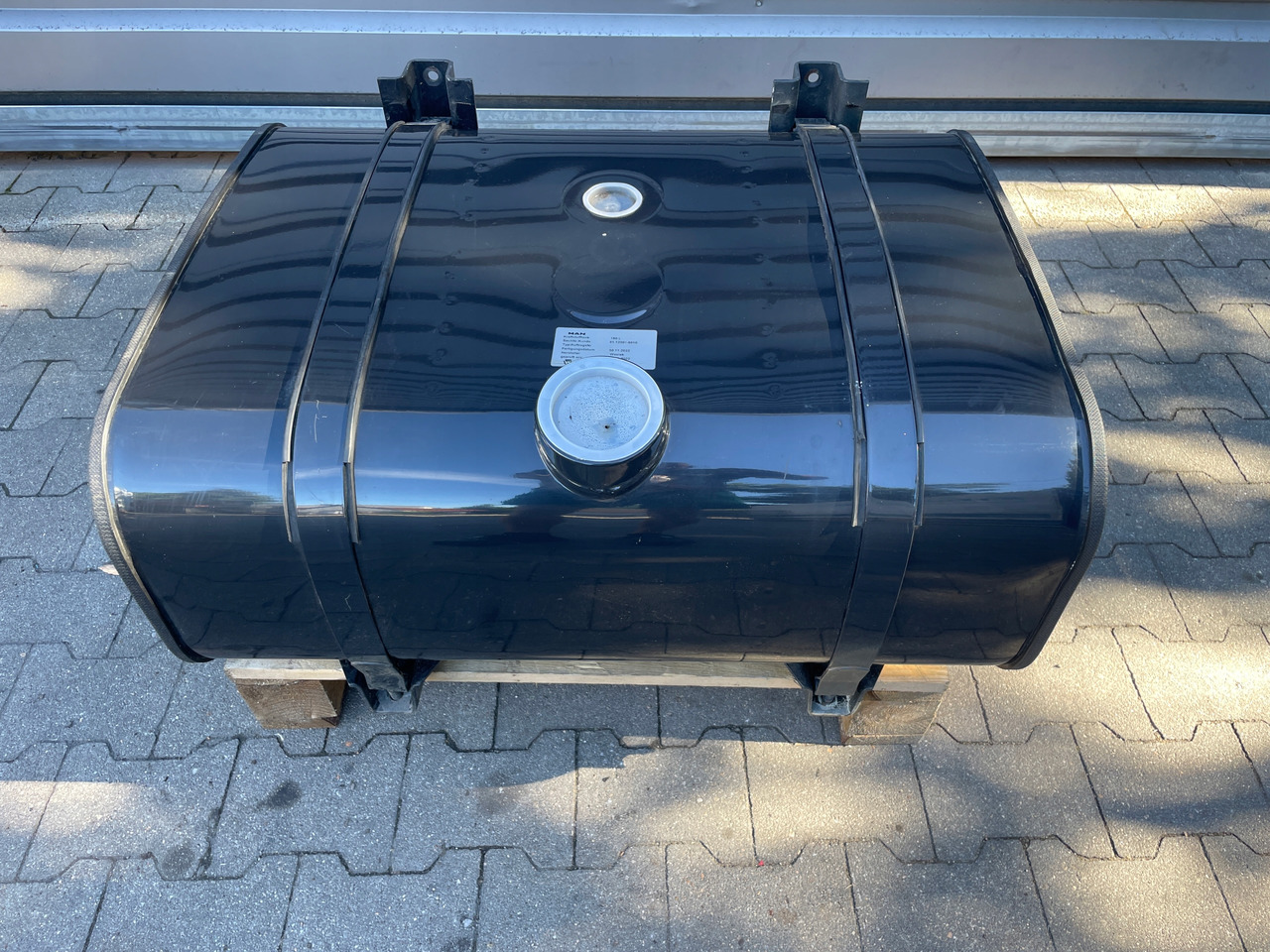 ZBIORNIK PALIWA MAN 150 L , L2000 TGL TGM 81122015818 - NOWY - - Fuel tank for Truck: picture 1 ZBIORNIK PALIWA MAN 150 L , L2000 TGL TGM 81122015818 - NOWY - - Fuel tank for Truck: picture 1