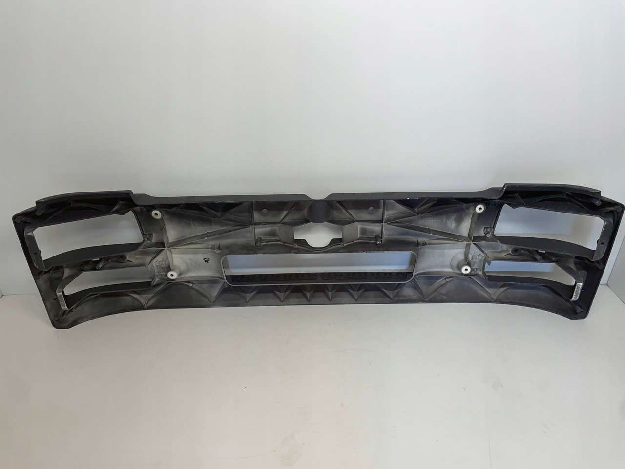 ZDERZAK MAN TGM SZEROKI 81416100354 - Bumper for Truck: picture 4 ZDERZAK MAN TGM SZEROKI 81416100354 - Bumper for Truck: picture 4