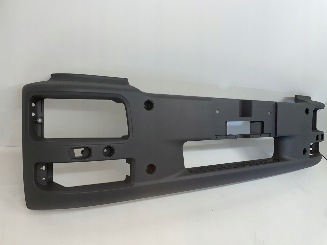 ZDERZAK MAN TGM SZEROKI 81416100354 - Bumper for Truck: picture 2 ZDERZAK MAN TGM SZEROKI 81416100354 - Bumper for Truck: picture 2