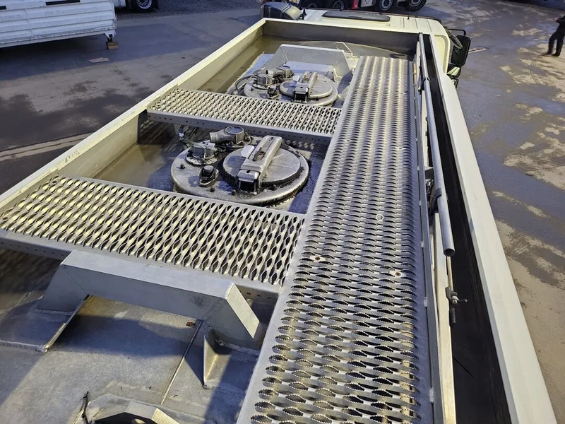 DAF CF 75.310 - Tank truck: picture 5 DAF CF 75.310 - Tank truck: picture 5