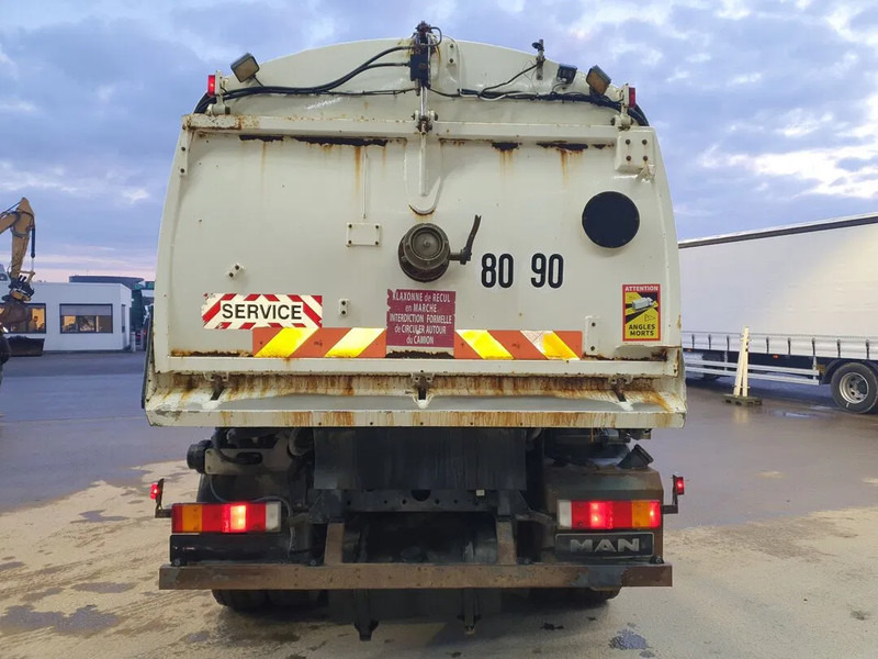 MAN LE 15.250 Eurovoirie Sweeper Manual Steelsuspension Euro 3 2007 - Road sweeper: picture 4 MAN LE 15.250 Eurovoirie Sweeper Manual Steelsuspension Euro 3 2007 - Road sweeper: picture 4