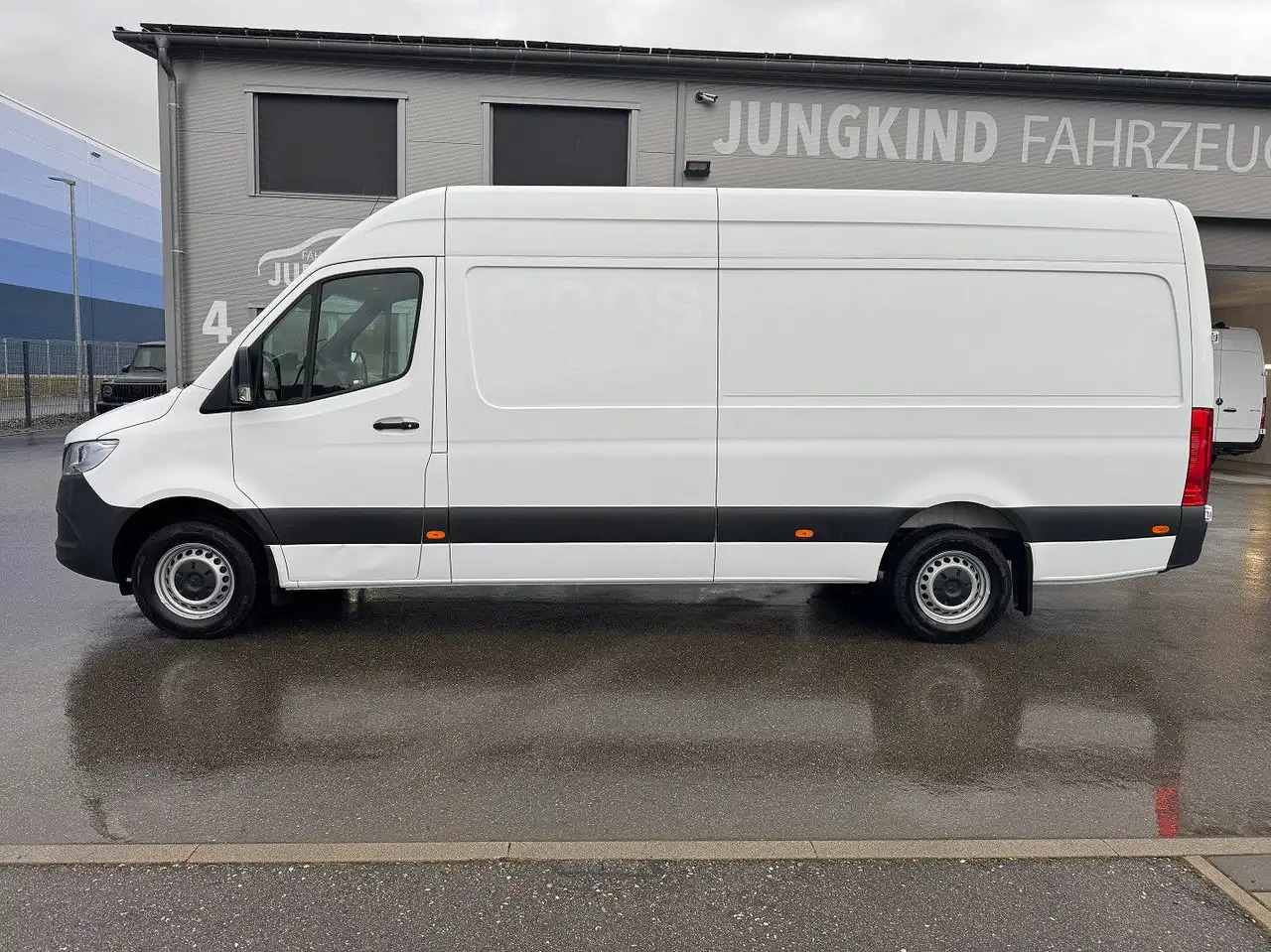 Mercedes-Benz Sprinter 317 Maxi Lang Klima MBUX 3,5t AHK - Panel van: picture 3 Mercedes-Benz Sprinter 317 Maxi Lang Klima MBUX 3,5t AHK - Panel van: picture 3