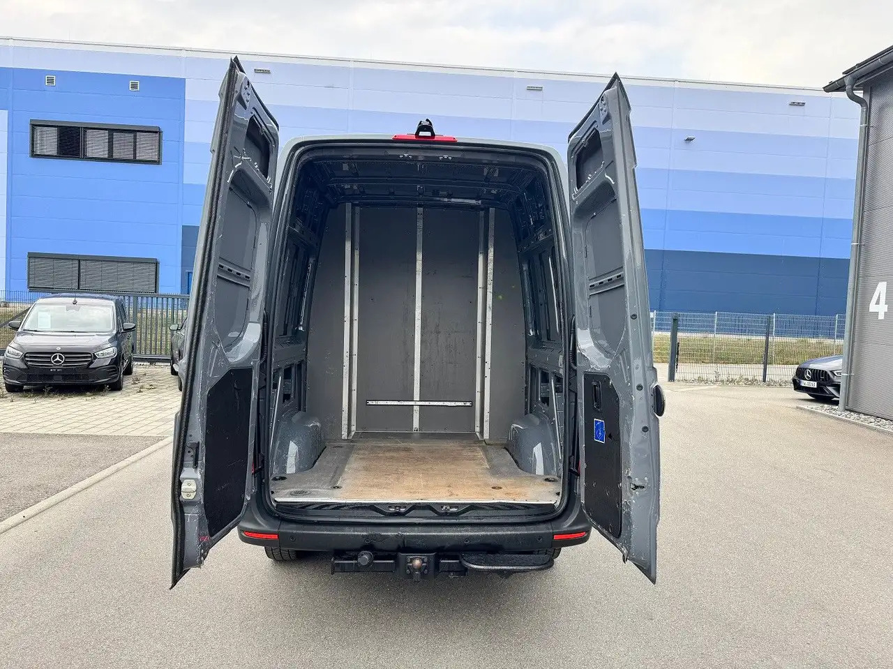 Leasing of Mercedes-Benz Sprinter 319 CDI Mixto Lang Hoch Klima AHK Mercedes-Benz Sprinter 319 CDI Mixto Lang Hoch Klima AHK: picture 8 Leasing of Mercedes-Benz Sprinter 319 CDI Mixto Lang Hoch Klima AHK Mercedes-Benz Sprinter 319 CDI Mixto Lang Hoch Klima AHK: picture 8
