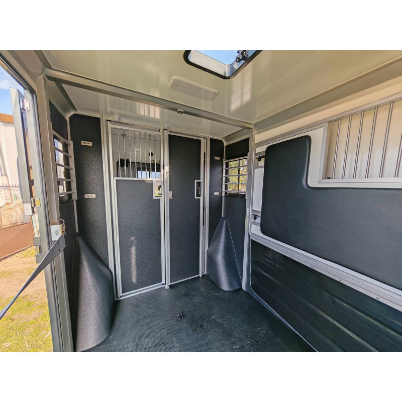 New Horse truck for transportation of animals STX Ford Transit by Stephex: picture 27 New Horse truck for transportation of animals STX Ford Transit by Stephex: picture 27