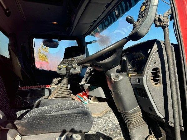 Road sweeper Mercedes-Benz 1829 L: picture 11