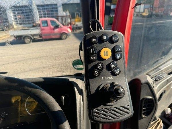 Road sweeper Mercedes-Benz 1829 L: picture 9