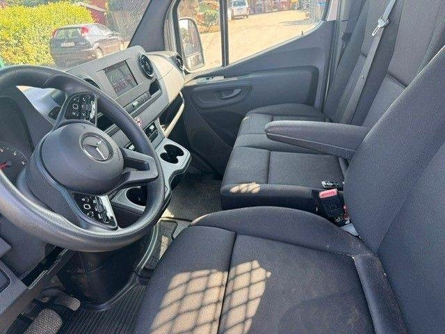 Flatbed van Mercedes-Benz 319 CDI: picture 7 Flatbed van Mercedes-Benz 319 CDI: picture 7