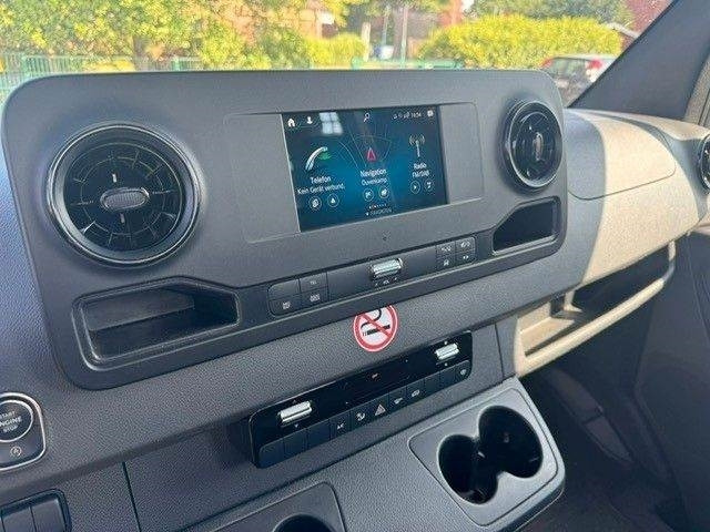 Flatbed van Mercedes-Benz 319 CDI: picture 8 Flatbed van Mercedes-Benz 319 CDI: picture 8