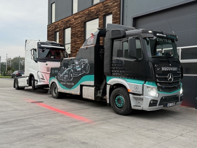 Truck MERCEDES-BENZ Actros 2043: picture 11 Truck MERCEDES-BENZ Actros 2043: picture 11