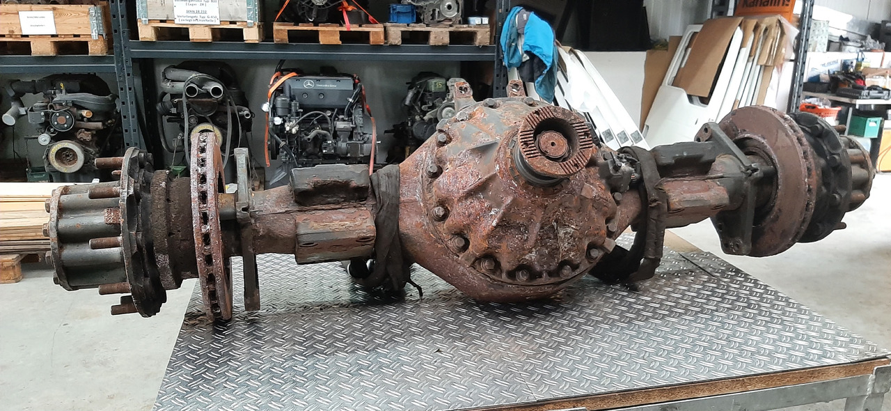 Gebrauchte DB Axor 18 - 24, Hypoidachse, 13 Tonnen, Artikel - Nr. : 81.99999 - 9999 - Rear axle for Truck: picture 4 Gebrauchte DB Axor 18 - 24, Hypoidachse, 13 Tonnen, Artikel - Nr. : 81.99999 - 9999 - Rear axle for Truck: picture 4