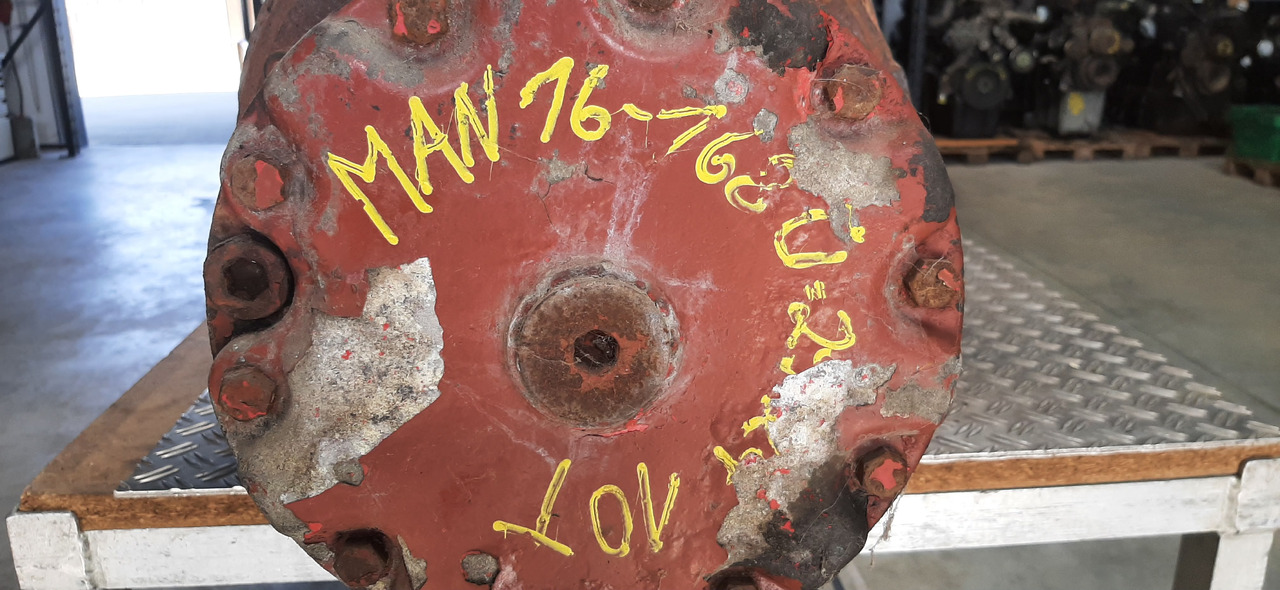 Gebrauchte MAN 16.168, Planetenachse, Artikel - Nr. : 81.99999 - 9999 - Rear axle for Truck: picture 4 Gebrauchte MAN 16.168, Planetenachse, Artikel - Nr. : 81.99999 - 9999 - Rear axle for Truck: picture 4