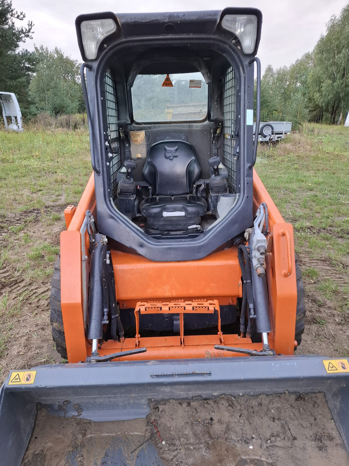 BOBCAT S450 - Skid steer loader: picture 3 BOBCAT S450 - Skid steer loader: picture 3