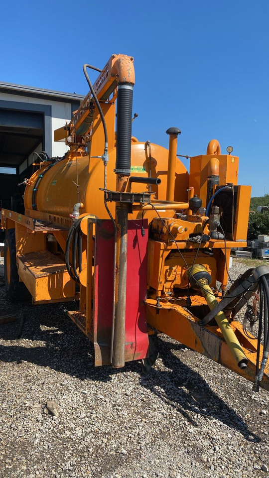 JOSKIN - Vacuum truck: picture 4 JOSKIN - Vacuum truck: picture 4