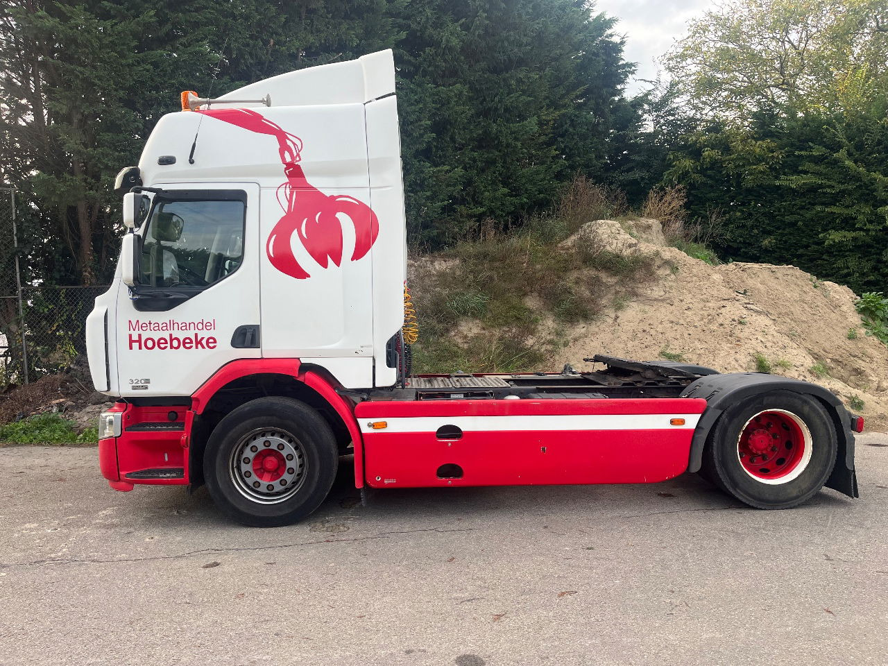 Renault Premium 320 - Tractor unit: picture 2 Renault Premium 320 - Tractor unit: picture 2