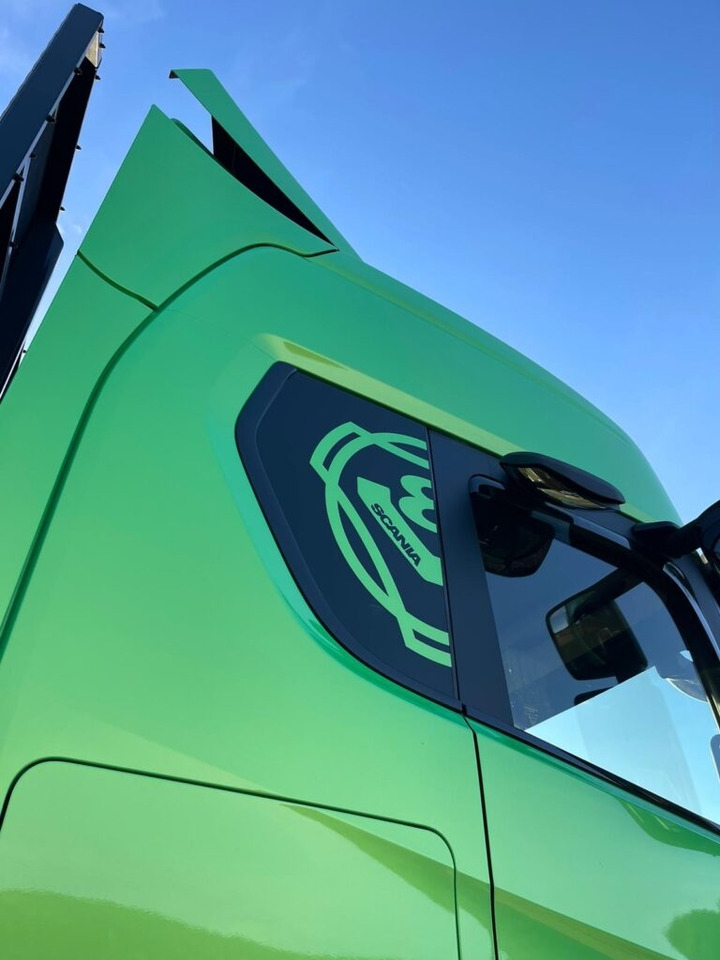 SCANIA 650 „BANDZIOR” - Timber truck, Crane truck: picture 4 SCANIA 650 „BANDZIOR” - Timber truck, Crane truck: picture 4