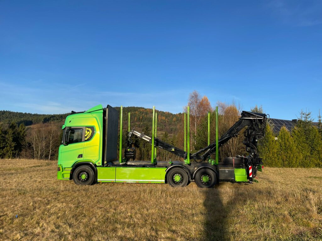 SCANIA 650 „BANDZIOR” - Timber truck, Crane truck: picture 5 SCANIA 650 „BANDZIOR” - Timber truck, Crane truck: picture 5