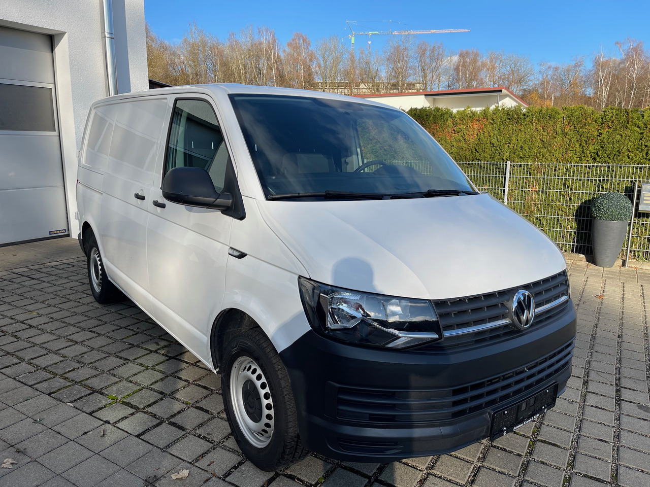 VOLKSWAGEN T6 Transporter Klima/PDC/AHK/Standheizung - Panel van: picture 2 VOLKSWAGEN T6 Transporter Klima/PDC/AHK/Standheizung - Panel van: picture 2