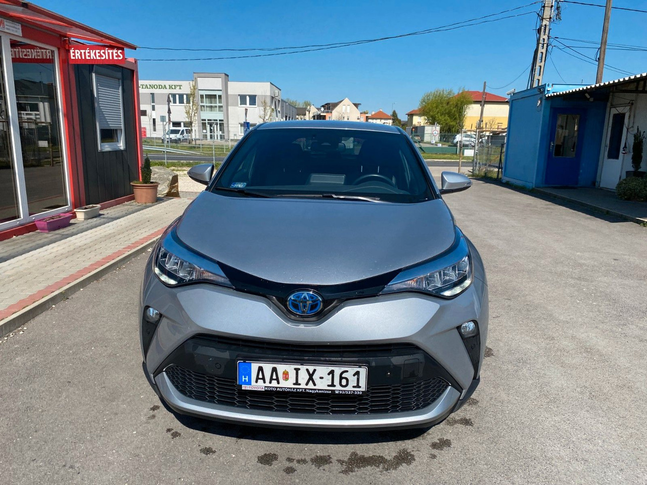 Toyota C-HR 1.8-l-VVTi Hybrid Flow - SUV: picture 1 Toyota C-HR 1.8-l-VVTi Hybrid Flow - SUV: picture 1