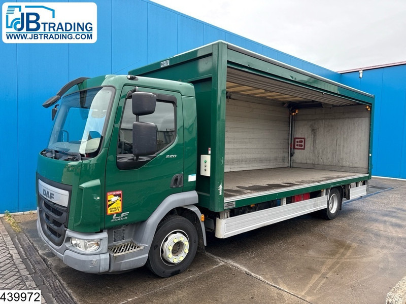 DAF LF 220 EURO 6, Manual, Palfinger - Box truck: picture 1 DAF LF 220 EURO 6, Manual, Palfinger - Box truck: picture 1