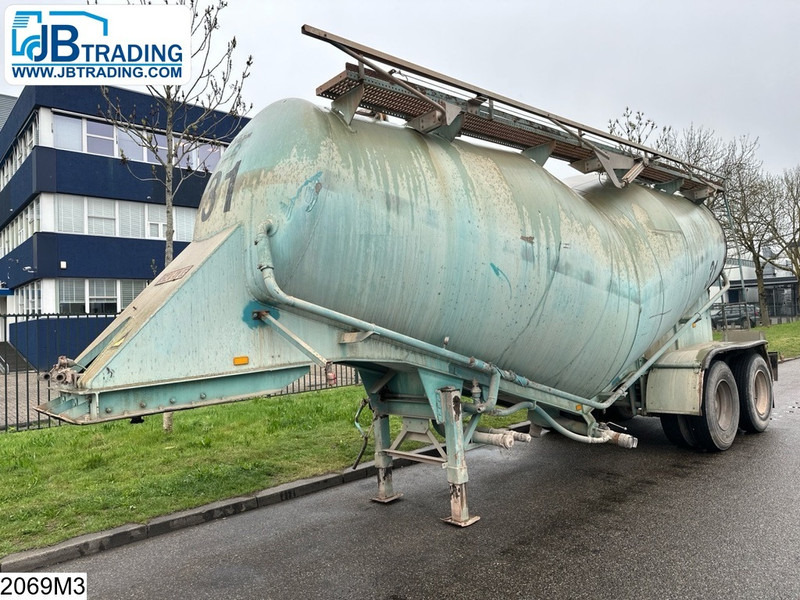 FILLIAT Silo Steel suspenion - Tank semi-trailer: picture 1 FILLIAT Silo Steel suspenion - Tank semi-trailer: picture 1