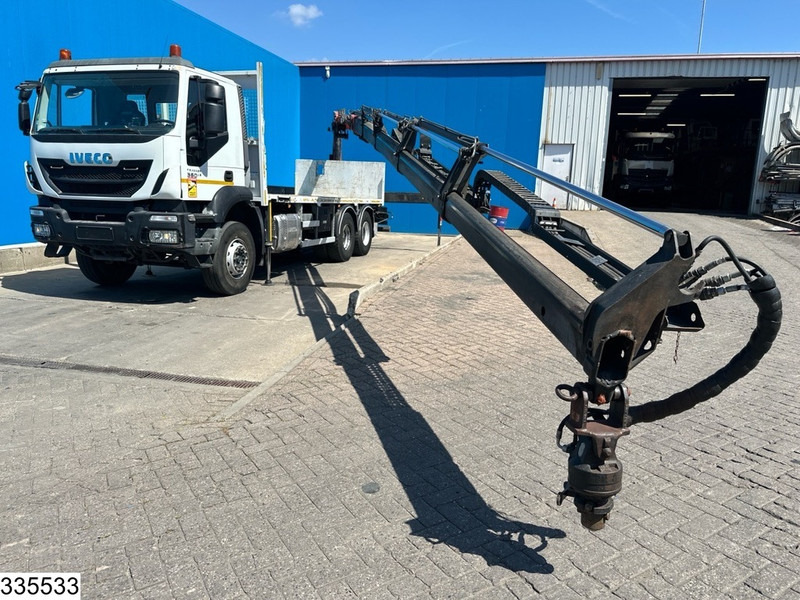 Iveco Trakker 360 6X4, EURO 6, Palfinger, Remote - Dropside/ Flatbed truck, Crane truck: picture 4 Iveco Trakker 360 6X4, EURO 6, Palfinger, Remote - Dropside/ Flatbed truck, Crane truck: picture 4