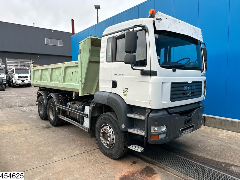 MAN TGA 33 350 6x4, Manual, Steel suspension - Tipper: picture 3 MAN TGA 33 350 6x4, Manual, Steel suspension - Tipper: picture 3