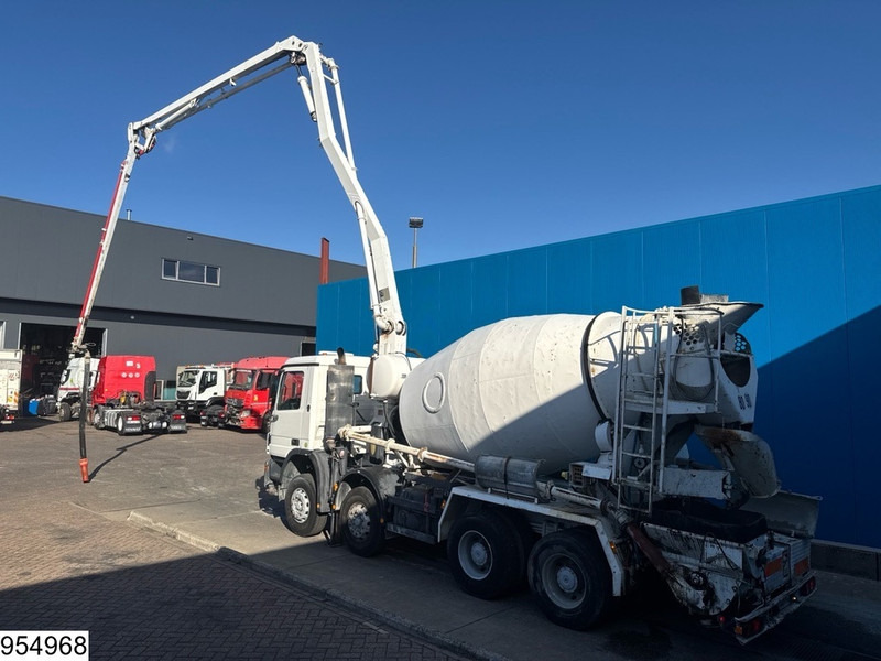 Mercedes-Benz Actros 3236 8x4, EURO 3, SCHWING, Steel suspension - Concrete pump truck: picture 4 Mercedes-Benz Actros 3236 8x4, EURO 3, SCHWING, Steel suspension - Concrete pump truck: picture 4
