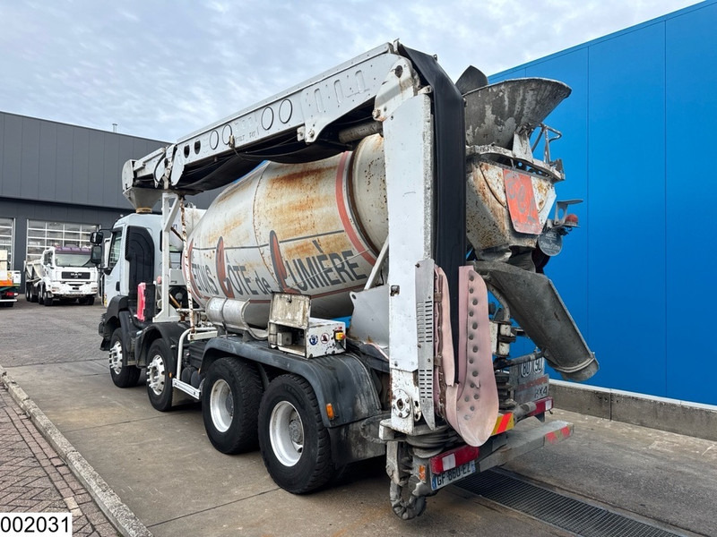 Renault Kerax 410 Dxi 8x4, EURO 4, 9m3, Steel suspension - Concrete mixer truck: picture 4 Renault Kerax 410 Dxi 8x4, EURO 4, 9m3, Steel suspension - Concrete mixer truck: picture 4
