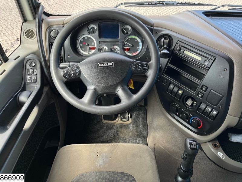 DAF XF 460 6x4, EURO 5, Manual, Retarder, Hydrauliek - Tractor unit: picture 5 DAF XF 460 6x4, EURO 5, Manual, Retarder, Hydrauliek - Tractor unit: picture 5