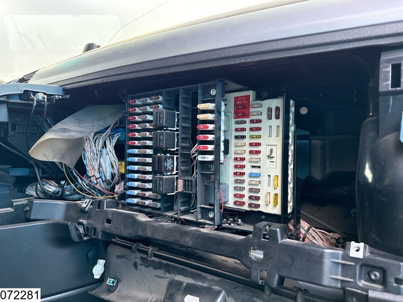 Tractor unit MAN TGX 18 440 EURO 6, Engine broken: picture 12