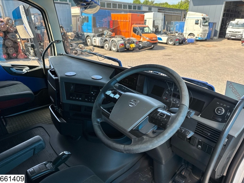 Volvo FH 500 6x2, RHD, PTO, Compressor - Tractor unit: picture 5 Volvo FH 500 6x2, RHD, PTO, Compressor - Tractor unit: picture 5