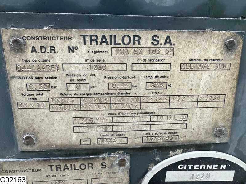 Trailor Fuel 39919 Liter, 9 Compartments - Tank semi-trailer: picture 4 Trailor Fuel 39919 Liter, 9 Compartments - Tank semi-trailer: picture 4