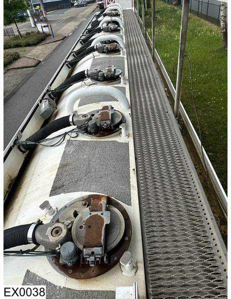 Trailor Fuel 40196 Liter, 9 Compartimenten - Tank semi-trailer: picture 3 Trailor Fuel 40196 Liter, 9 Compartimenten - Tank semi-trailer: picture 3