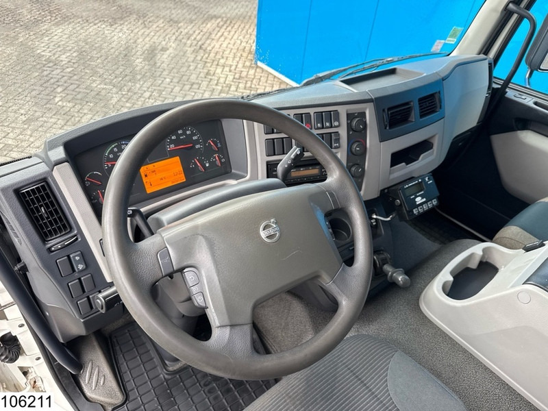Volvo FL 250 EURO 6, Carrier, Meat hanging rails - Refrigerator truck: picture 5 Volvo FL 250 EURO 6, Carrier, Meat hanging rails - Refrigerator truck: picture 5
