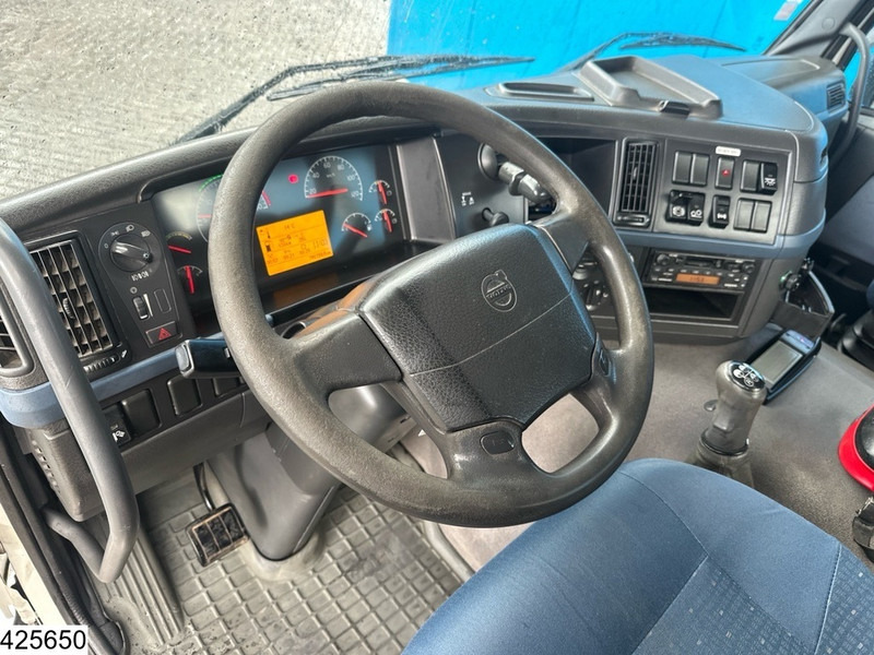 Volvo FM 300 6 X 2, Manual, Steel suspension, Palfinger - Dropside/ Flatbed truck, Crane truck: picture 5 Volvo FM 300 6 X 2, Manual, Steel suspension, Palfinger - Dropside/ Flatbed truck, Crane truck: picture 5
