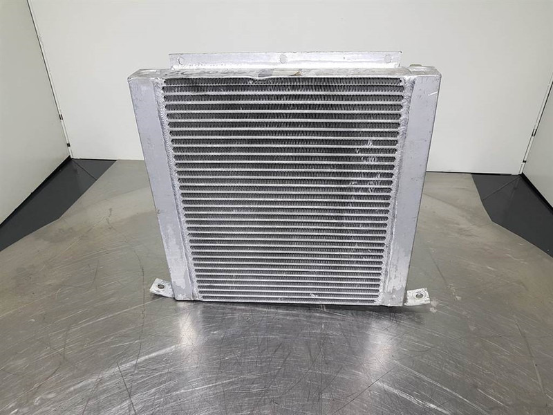 Demag SC30DS-Cooler/Kühler/Koeler - Engine and parts for Construction machinery: picture 3 Demag SC30DS-Cooler/Kühler/Koeler - Engine and parts for Construction machinery: picture 3