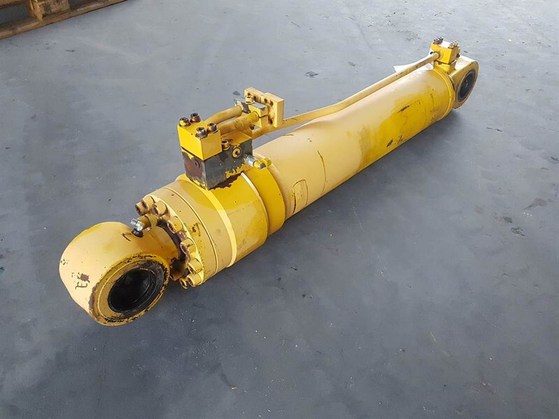 Furukawa W725LS-Hengst-Tilt cylinder/Kippzylinder/Cilinder - Hydraulics for Construction machinery: picture 3 Furukawa W725LS-Hengst-Tilt cylinder/Kippzylinder/Cilinder - Hydraulics for Construction machinery: picture 3