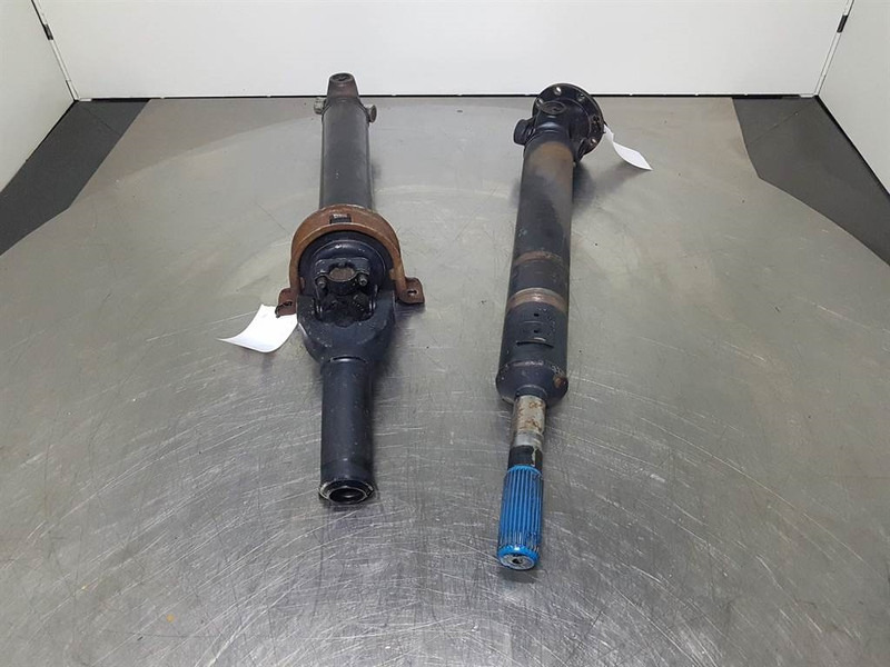 JCB 426E AGRI-914/60133-Propshaft/Gelenkwelle/Cardanas - Axle and parts for Construction machinery: picture 2 JCB 426E AGRI-914/60133-Propshaft/Gelenkwelle/Cardanas - Axle and parts for Construction machinery: picture 2