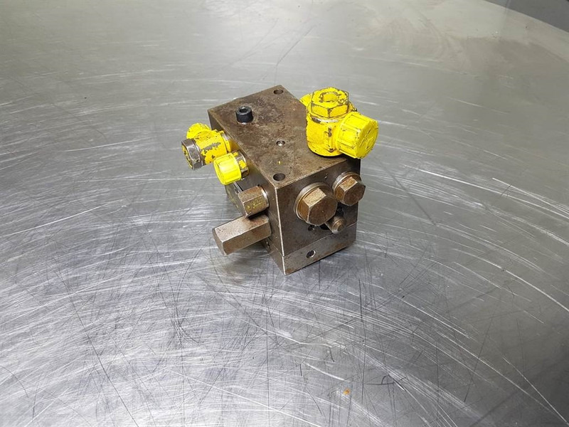 Kramer 312-Hengst 651385800-Valve/Ventile/Ventiel - Hydraulics for Construction machinery: picture 1 Kramer 312-Hengst 651385800-Valve/Ventile/Ventiel - Hydraulics for Construction machinery: picture 1