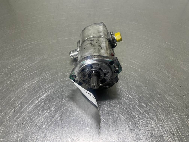 Mecalac 12MTX-5350259-Gearpump/Zahnradpumpe/Tandwielpomp - Hydraulics for Construction machinery: picture 2 Mecalac 12MTX-5350259-Gearpump/Zahnradpumpe/Tandwielpomp - Hydraulics for Construction machinery: picture 2