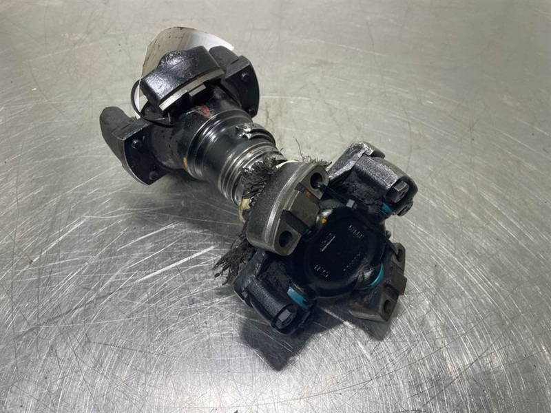 O & K L25.5 - Propshaft/Gelenkwelle/Cardanas - Axle and parts for Construction machinery: picture 3 O & K L25.5 - Propshaft/Gelenkwelle/Cardanas - Axle and parts for Construction machinery: picture 3