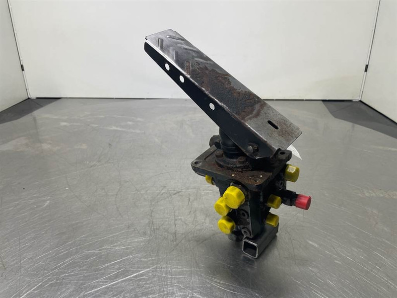 O & K L25.5-Safim 191826/FP3-Brake pedal/Bremspedal - Cab and interior for Construction machinery: picture 2 O & K L25.5-Safim 191826/FP3-Brake pedal/Bremspedal - Cab and interior for Construction machinery: picture 2