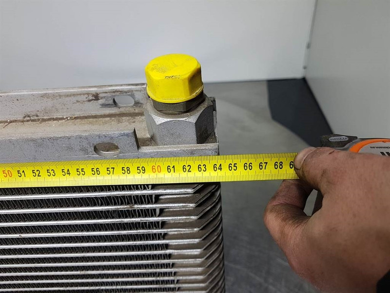 - Oil cooler/Ölkühler/Oliekoeler - Hydraulics: picture 4 - Oil cooler/Ölkühler/Oliekoeler - Hydraulics: picture 4