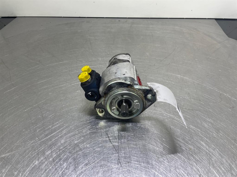 Rexroth 0517767001 - Gearpump/Zahnradpumpe/Tandwielpomp - Hydraulics for Construction machinery: picture 2 Rexroth 0517767001 - Gearpump/Zahnradpumpe/Tandwielpomp - Hydraulics for Construction machinery: picture 2