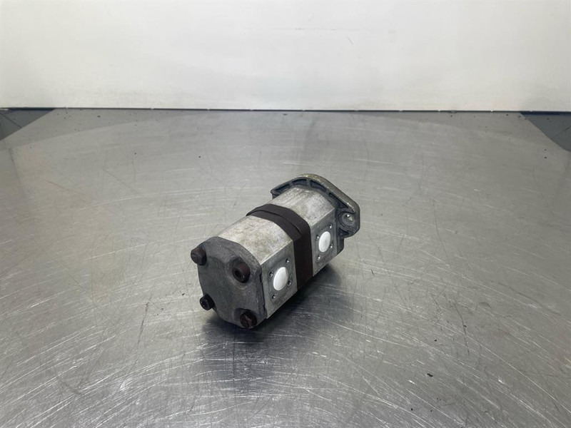 Rexroth 1PF2G241/008RR20MRK - Gearpump/Zahnradpumpe - Hydraulics for Construction machinery: picture 2 Rexroth 1PF2G241/008RR20MRK - Gearpump/Zahnradpumpe - Hydraulics for Construction machinery: picture 2