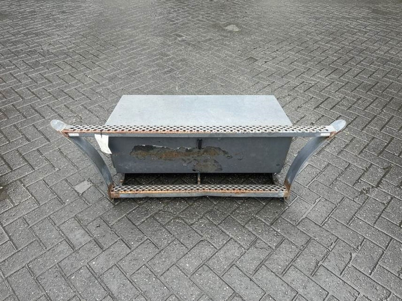 Terex TW150-6105515/6105516-Stair panel/Trittstufen - Frame/ Chassis for Construction machinery: picture 2 Terex TW150-6105515/6105516-Stair panel/Trittstufen - Frame/ Chassis for Construction machinery: picture 2